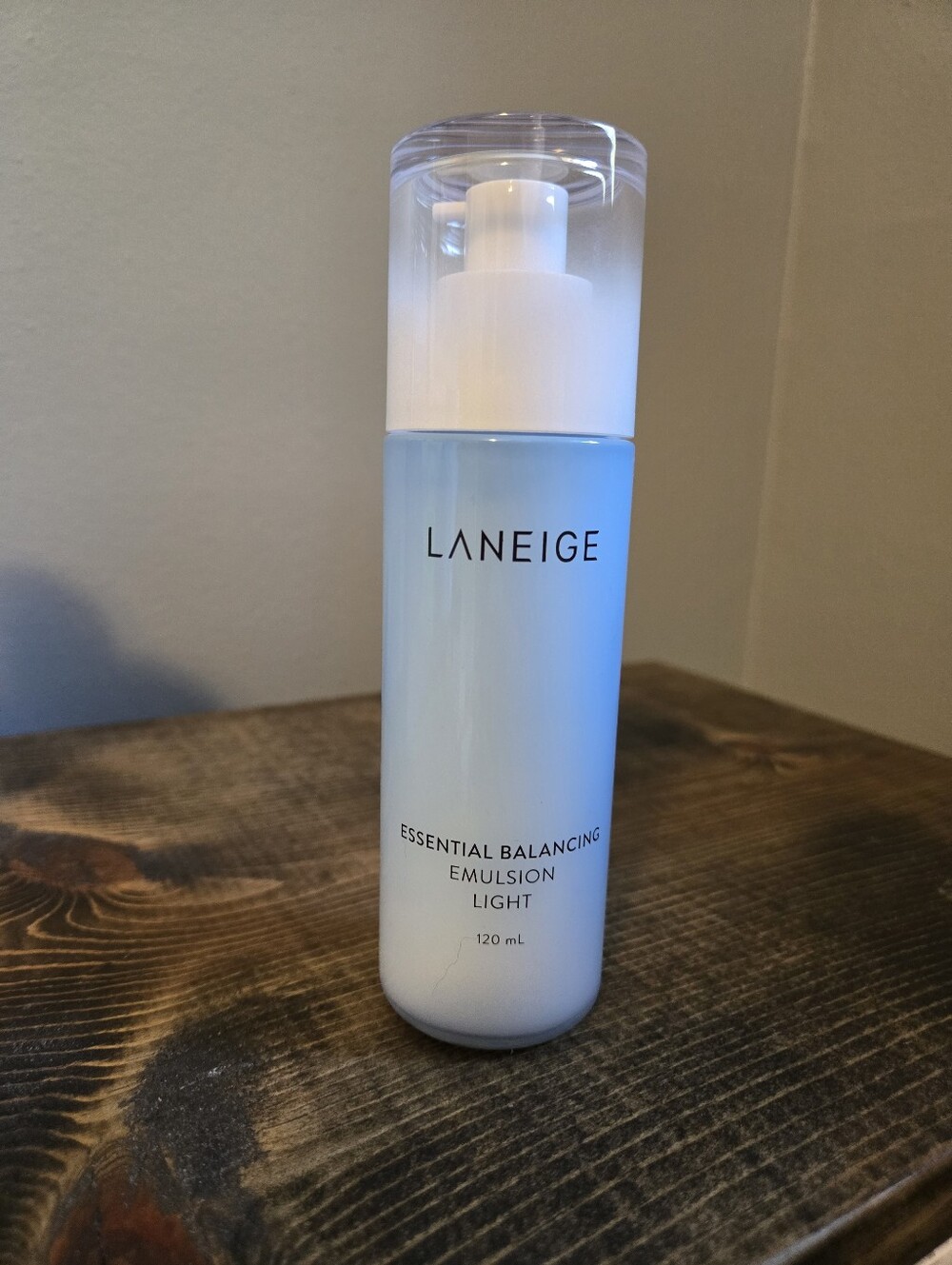 Laneige Essential Balancing Emulsion Light